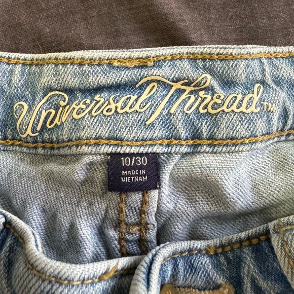 Universal Thread denim shorts - Picture 3 of 3